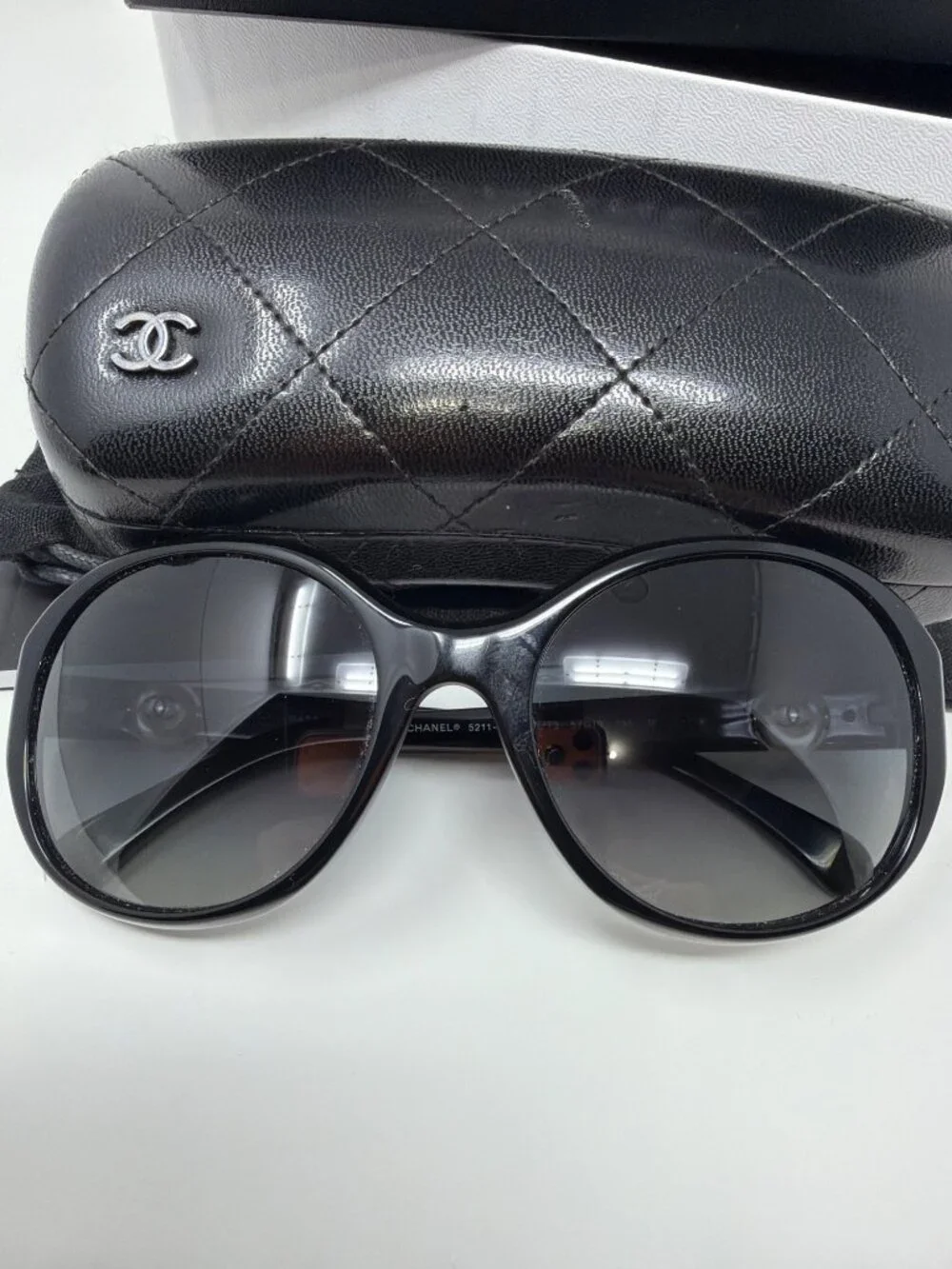 CHANEL CH5211-H Pearl CC Polarized Oversized Black Sunglasses Italy 57mm